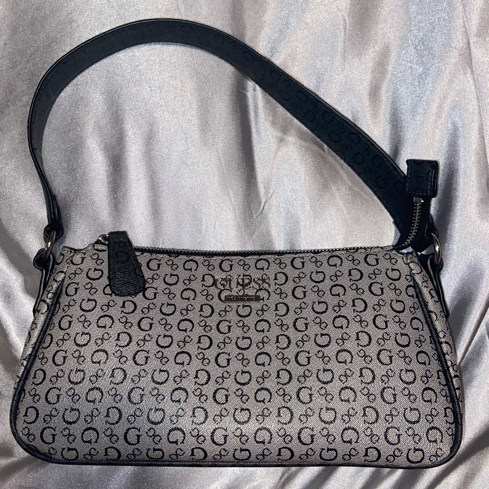 Guess shoulder purse